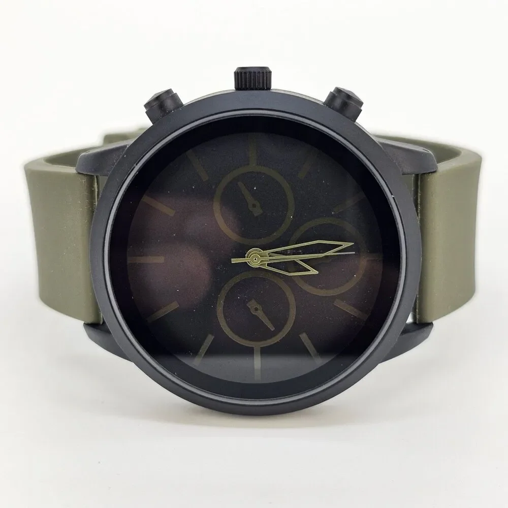 Men's Watch 45MM Black‎ Case Black Dial Dark Green Plastic Bands New Battery